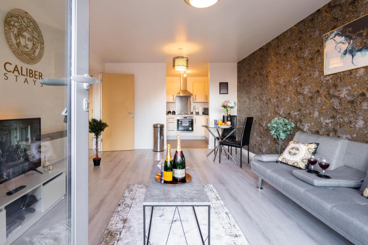 Caliber Stays Birmingham Bliss - Medusa Suite Apartments - Central 2-Bed Retreat - City Attractions, Sleeps 4, Free Netflix, Nearby Parking & Close Proximity - Bullring, Grand Central, The Cube - 5 Minutes Walk Esterno foto