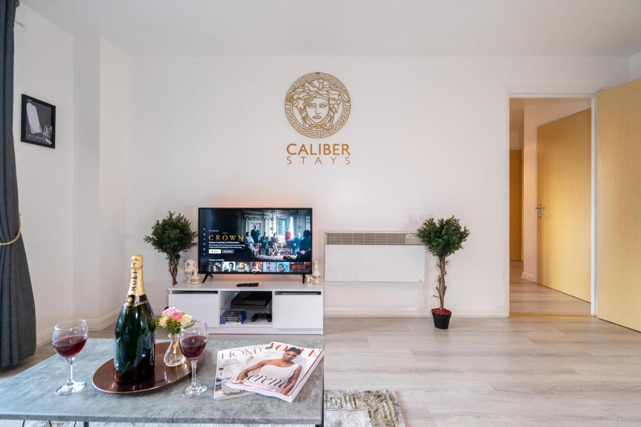Caliber Stays Birmingham Bliss - Medusa Suite Apartments - Central 2-Bed Retreat - City Attractions, Sleeps 4, Free Netflix, Nearby Parking & Close Proximity - Bullring, Grand Central, The Cube - 5 Minutes Walk Esterno foto