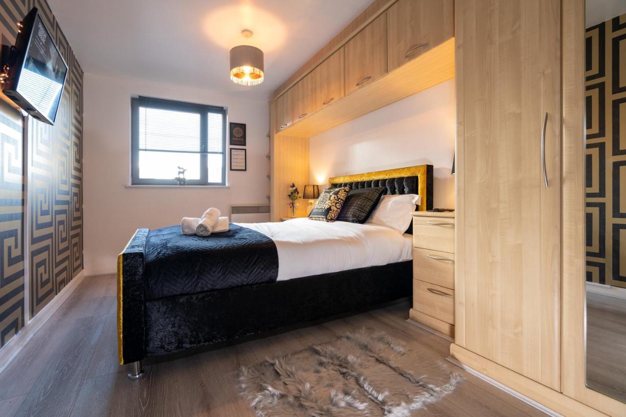 Caliber Stays Birmingham Bliss - Medusa Suite Apartments - Central 2-Bed Retreat - City Attractions, Sleeps 4, Free Netflix, Nearby Parking & Close Proximity - Bullring, Grand Central, The Cube - 5 Minutes Walk Esterno foto