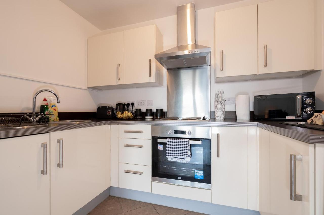 Caliber Stays Birmingham Bliss - Medusa Suite Apartments - Central 2-Bed Retreat - City Attractions, Sleeps 4, Free Netflix, Nearby Parking & Close Proximity - Bullring, Grand Central, The Cube - 5 Minutes Walk Esterno foto